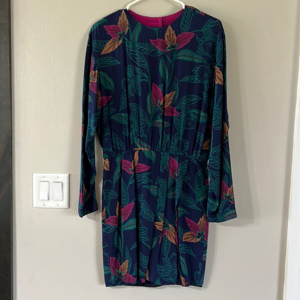 1980’s silk dress, cute with belt.